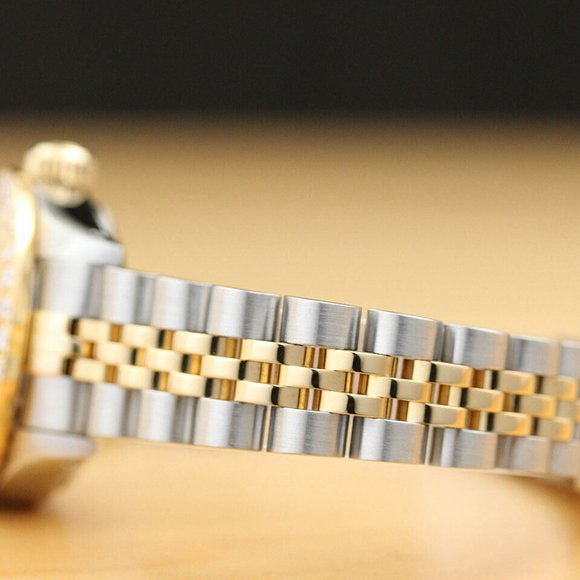 Sale! Rolex Datejust 1CT+ Diamond Bezel! Mint condition - Picture 5 of 9